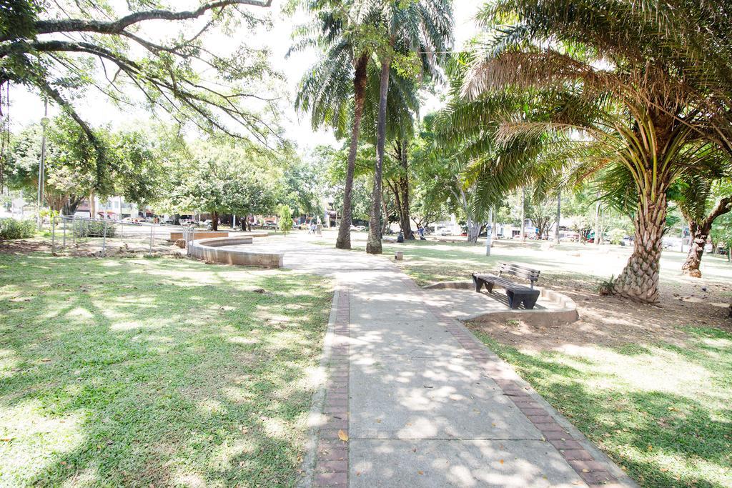 San Fernando Suite 201 - Livin Colombia Cali Exterior photo